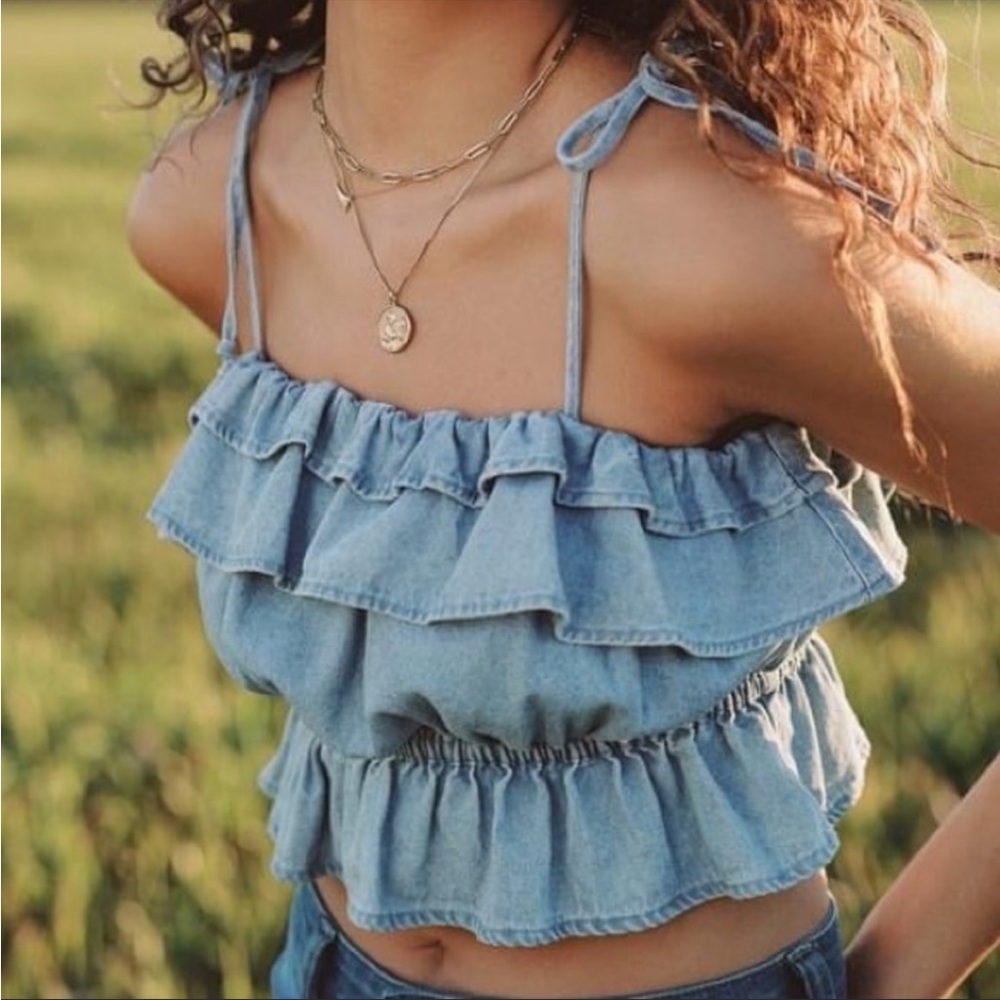 AE Chambray Ruffle Top - Picture 2 of 4